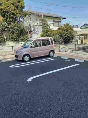 駐車場　車をお持ちの方に嬉しい駐車場付きの物件です
