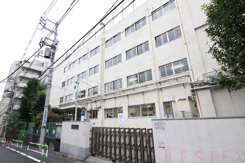 小学校　文京区立大塚小学校（小学校）まで356m
