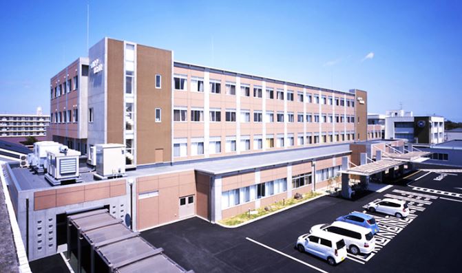 病院　白十字病院（病院）まで743m