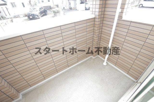 バルコニー　陽当たり良好なバルコニーです