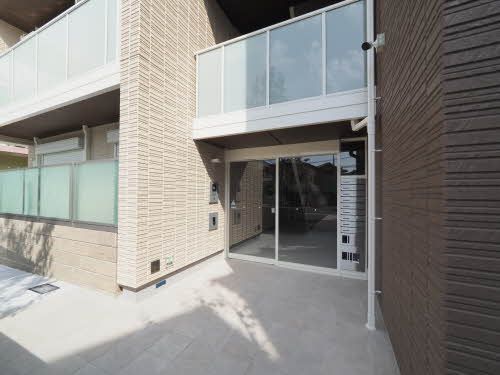 エントランス　宅配ボックスございます。