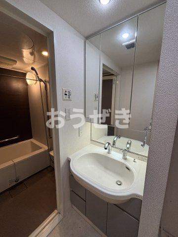 洗面設備　※同仕様参考写真