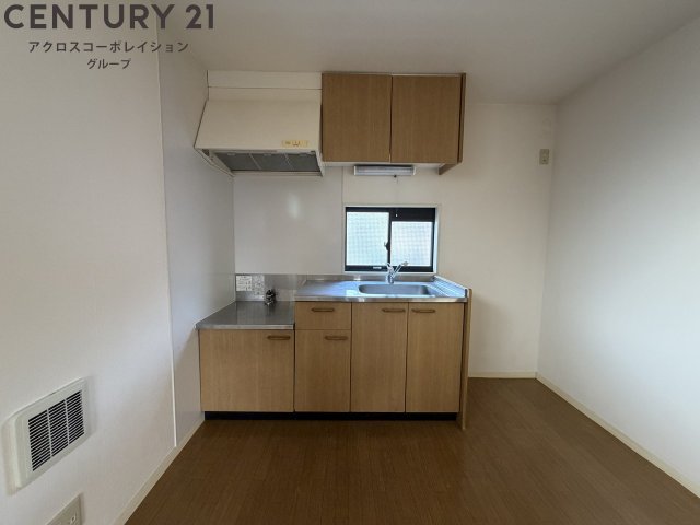 キッチン　窓有