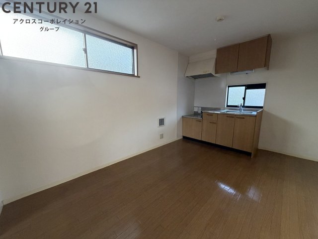 居室・リビング　明るいリビング