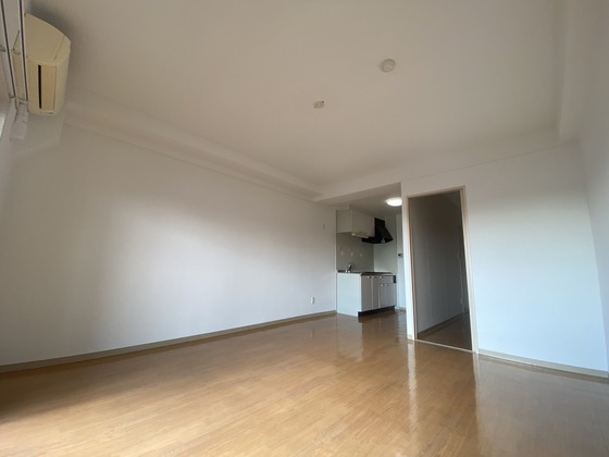 居室・リビング　※別部屋の写真です