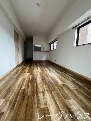 居室・リビング　駐車場