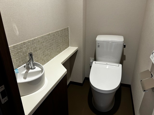 トイレ　※写真は同タイプ住戸です。