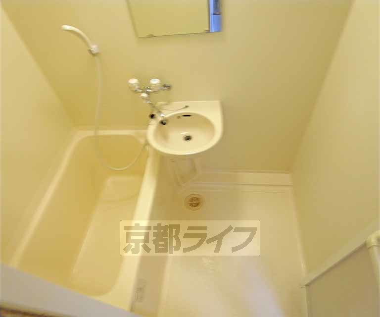 バス・シャワールーム　バスです