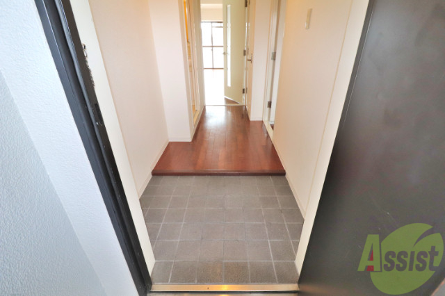 玄関　コンパクトな玄関！