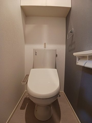 トイレ　ゆったりとした空間のトイレです