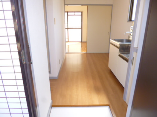 玄関　別号室の参考写真となります