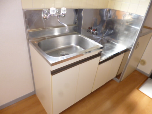 キッチン　別号室の参考写真となります