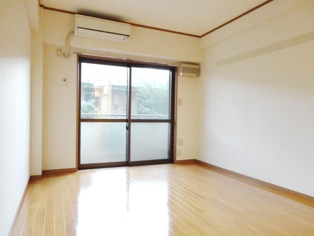 居室・リビング　★明るい室内★