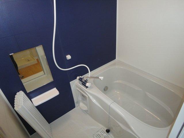 バス・シャワールーム　浴室乾燥機・追い焚き付き