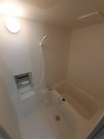 バス・シャワールーム　お風呂で日々の疲れを落としましょう