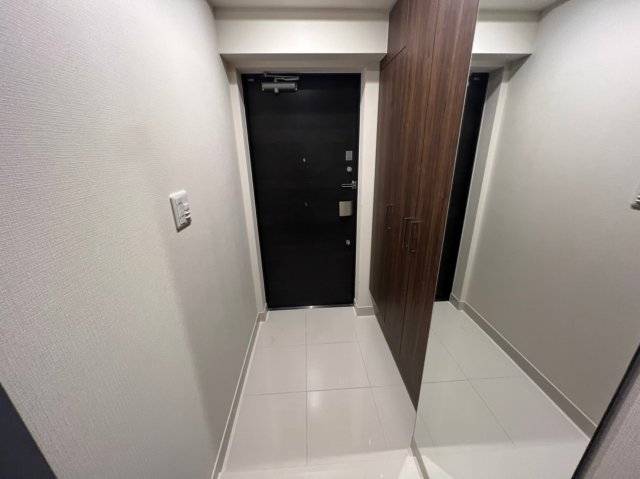 玄関　プレサンスジェネ栄