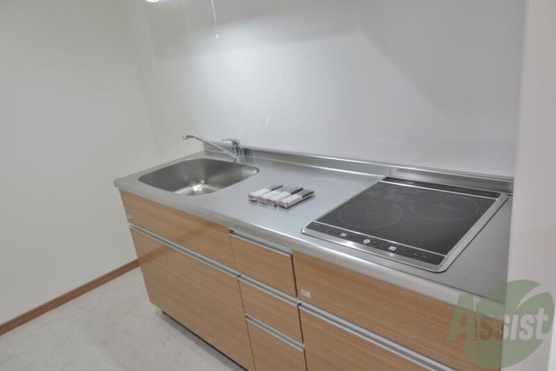 キッチン　オール電化のシステムキッチンになりますよ～。