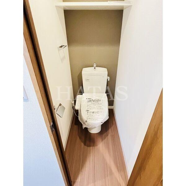 トイレ　同物件別部屋です