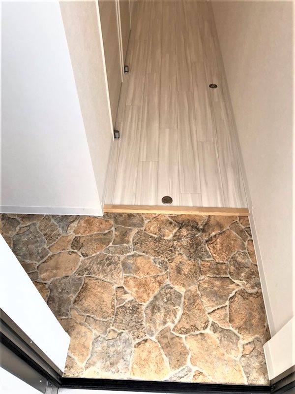 玄関　シューズボックス付きの玄関