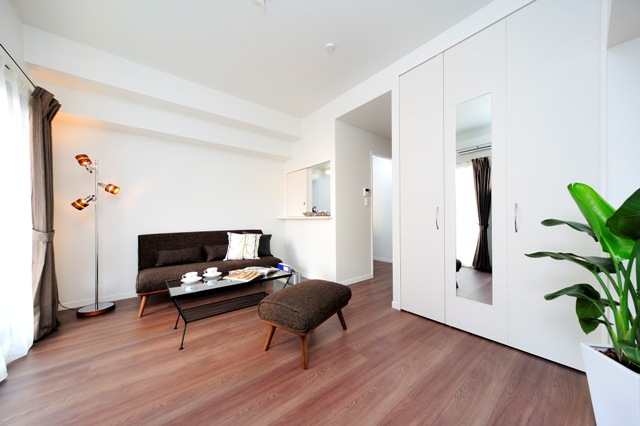 居室・リビング　こちらの居間で趣味の時間をお楽しみください