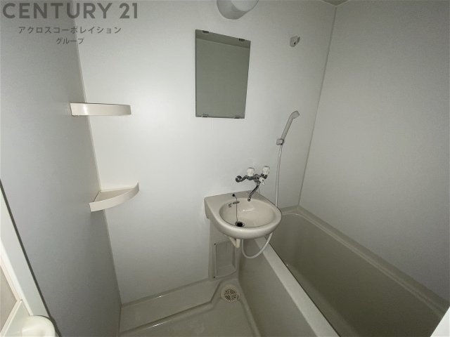 洗面設備　浴室内に洗面台があります！