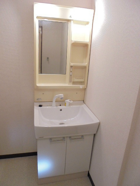 洗面設備　※写真は別部屋のものです。（参考）