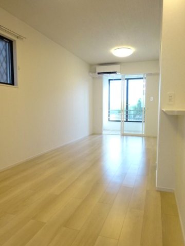 居室・リビング　居間です