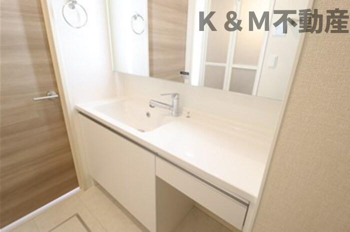 洗面設備　忙しい朝には欠かせない洗面所です