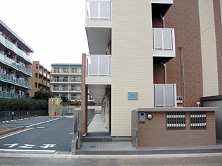 エントランス　オートロックゲート