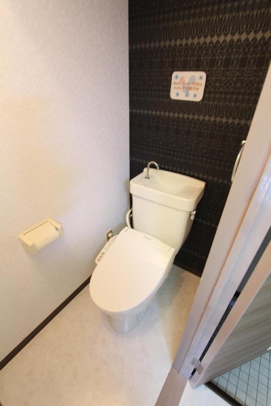 トイレ　同タイプ・参考写真