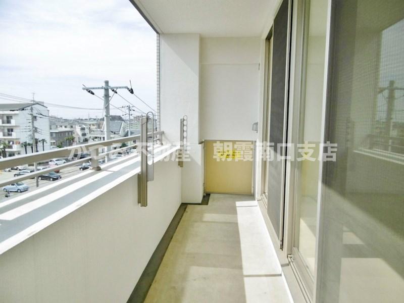 バルコニー　同物件・別号室写真