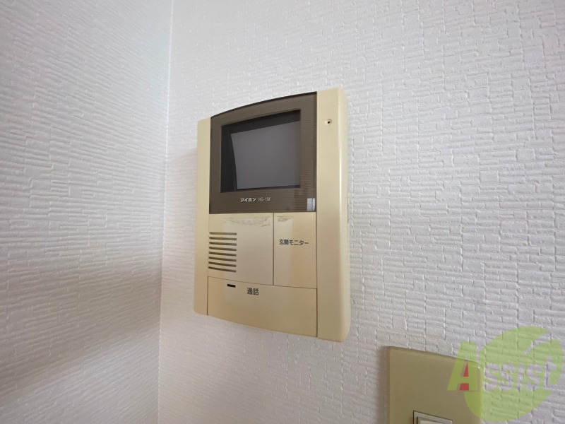 セキュリティ　ＴＶモニター付インターホンです。来客者の顔が見えるので安心！