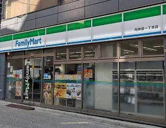 コンビニ　ファミリーマート内神田一丁目店（コンビニ）まで87m