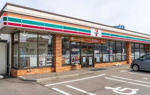 コンビニ　セブンイレブン札幌本通18丁目店（コンビニ）まで292m