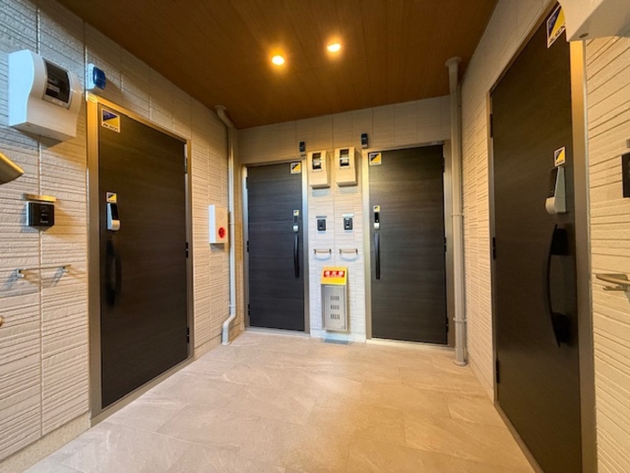 エントランス　エントランス