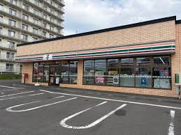 コンビニ　セブンイレブン千歳旭ヶ丘店（コンビニ）まで266m