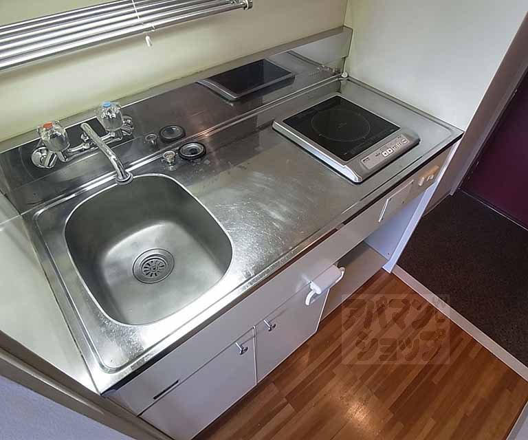 キッチン　１口電化コンロ装備