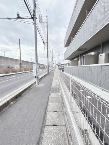 その他　前面道路（その他）まで10m