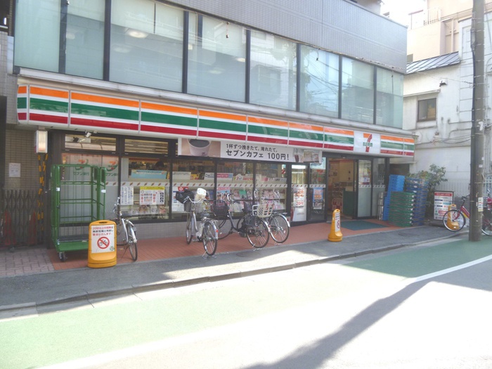 コンビニ　セブンイレブン　板橋本町駅東店（コンビニ）まで215m