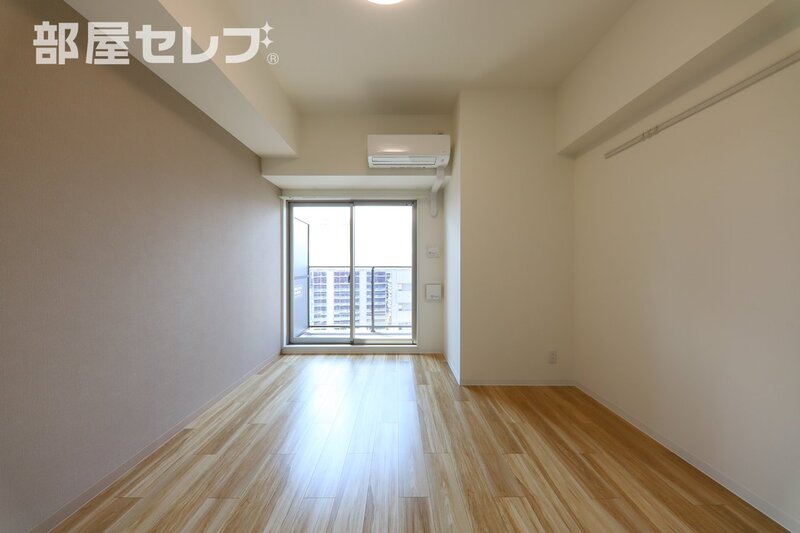 居室・リビング　１４０７号室写真