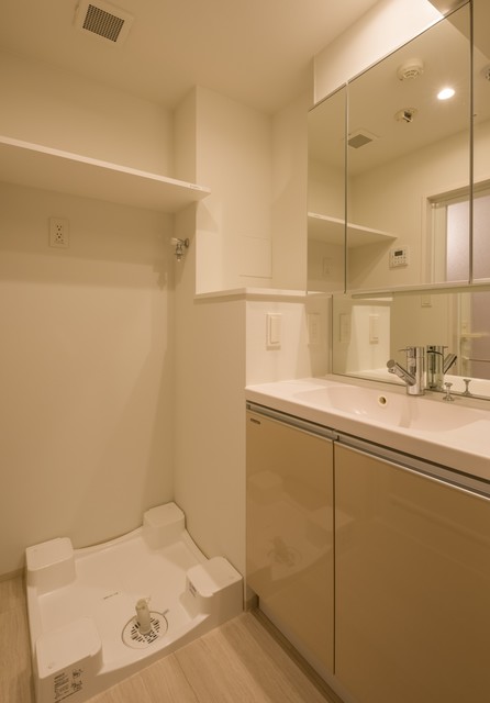 洗面設備　※写真は同タイプ住戸です。