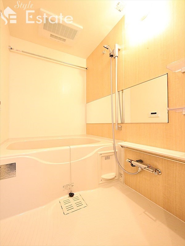 バス・シャワールーム　バスルーム