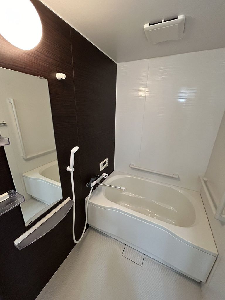 バス・シャワールーム　バス