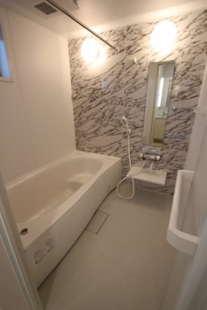 バス・シャワールーム　追炊き機能付です。