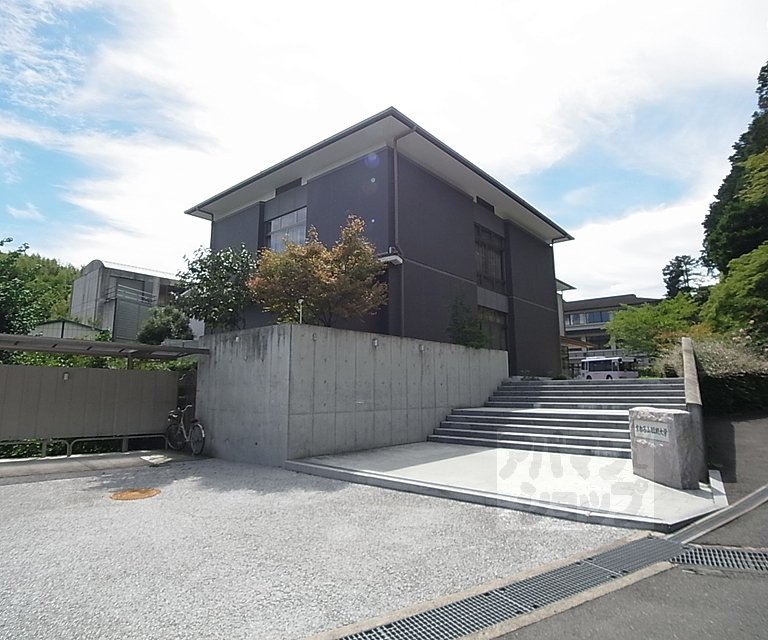 大学・短大　西山短期大学（大学・短大）まで4000m