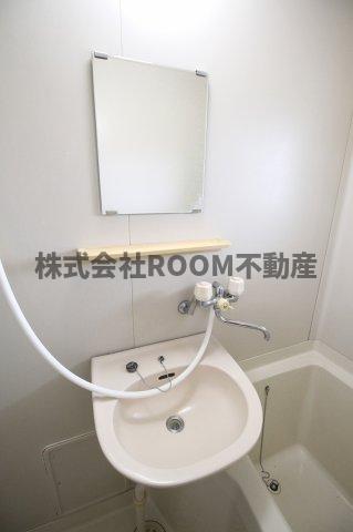 洗面設備　コンパクトで使いやすい洗面所