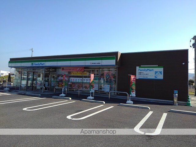 コンビニ　ファミリーマート富合小岩瀬店（コンビニ）まで190m