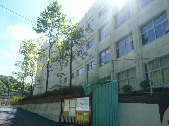 中学校　広島市立伴中学校（中学校）まで1253m