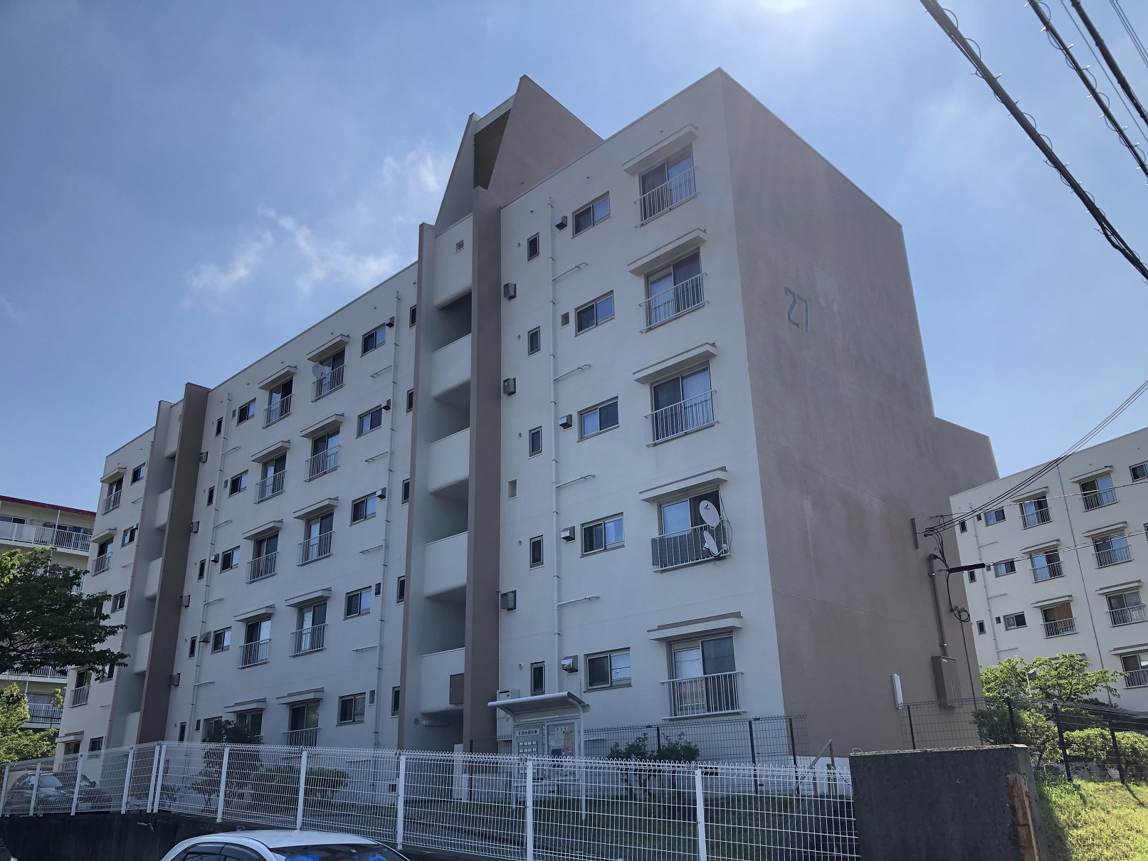 高倉台7-3団地 27号棟の外観写真