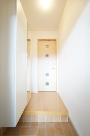 玄関　明るい玄関です
